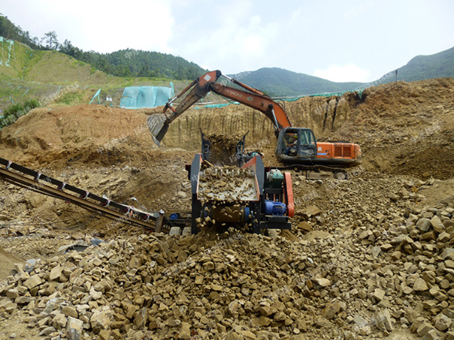 1250滾軸篩贛州客戶(hù)生產(chǎn)現(xiàn)場(chǎng)